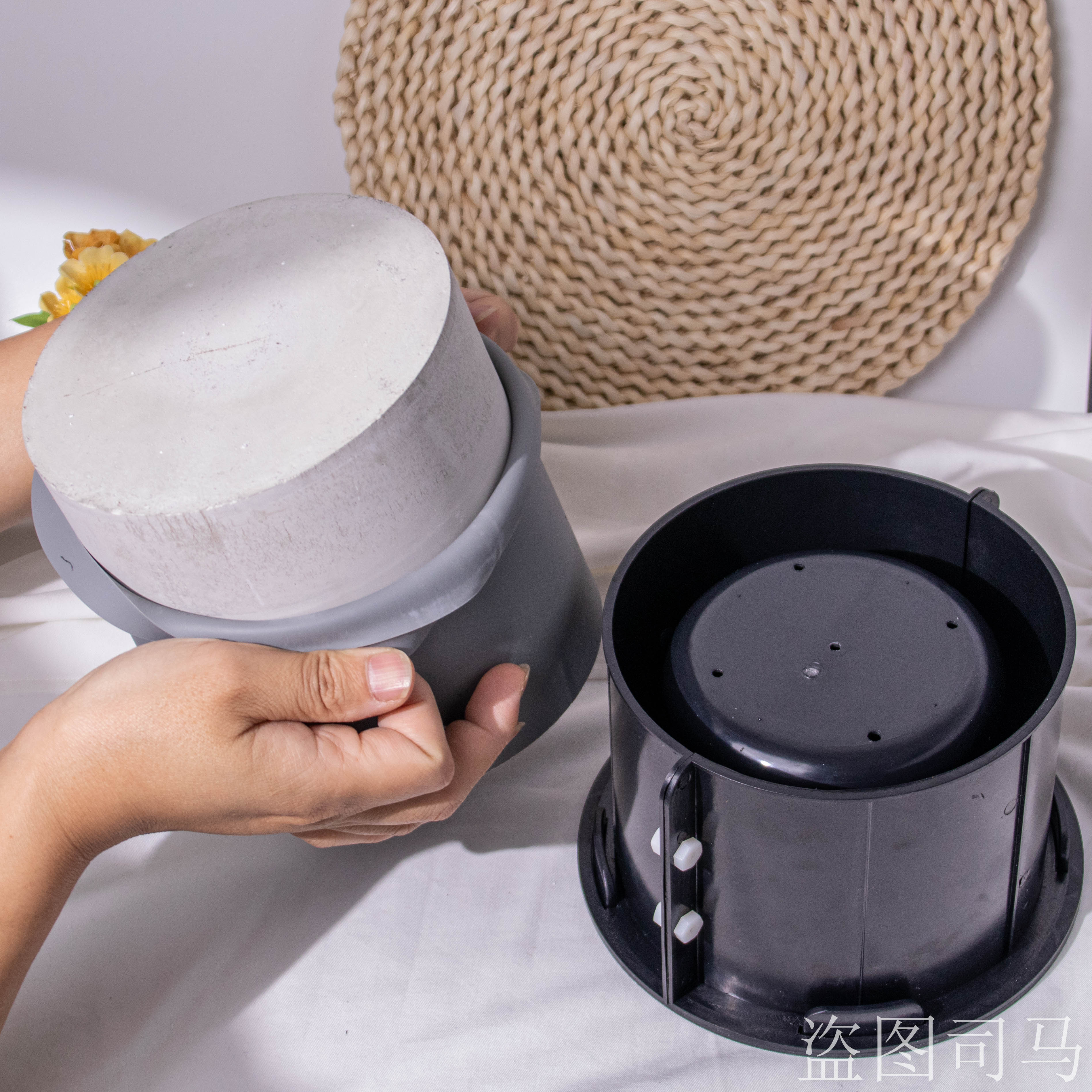 Large Round Flower Pot Cement  - Potsticker Mold recension och pris